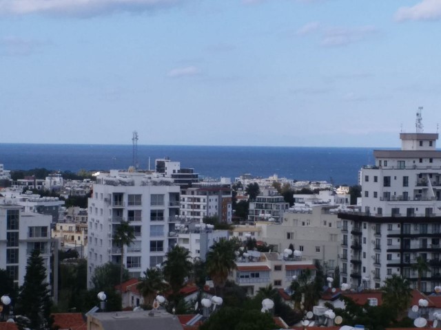 3+1 PENTHOUSE ZUM VERKAUF IN KYRENIA SOZIALWOHNUNGEN ** 