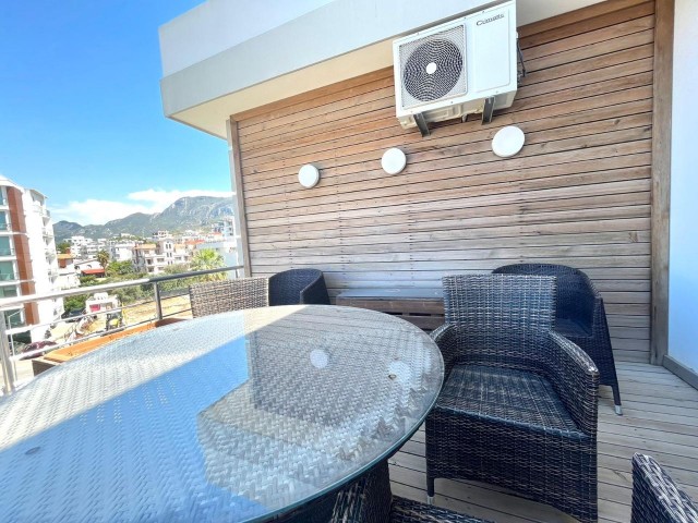 GİRNE MERKEZDE EŞYALI SATILIK 3+1 PENTHOUSE 