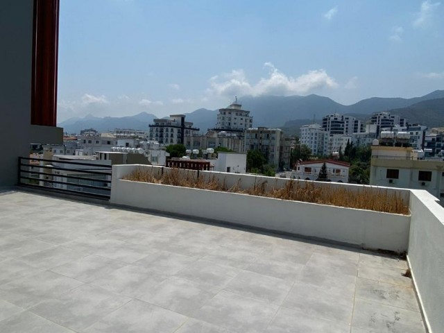 GİRNE MERKEZ'DE SATILIK 2+1 PENTHOUSE