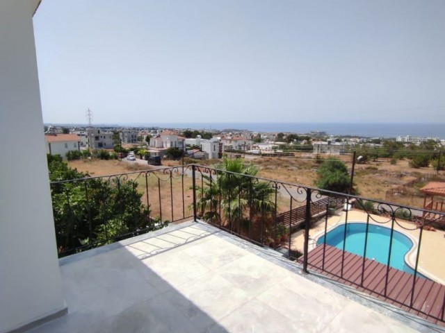 Luxus 4 + 1 Triplex Villa mit Panoramablick auf die Berge und das Meer mit privatem Pool in chatalköy ** 