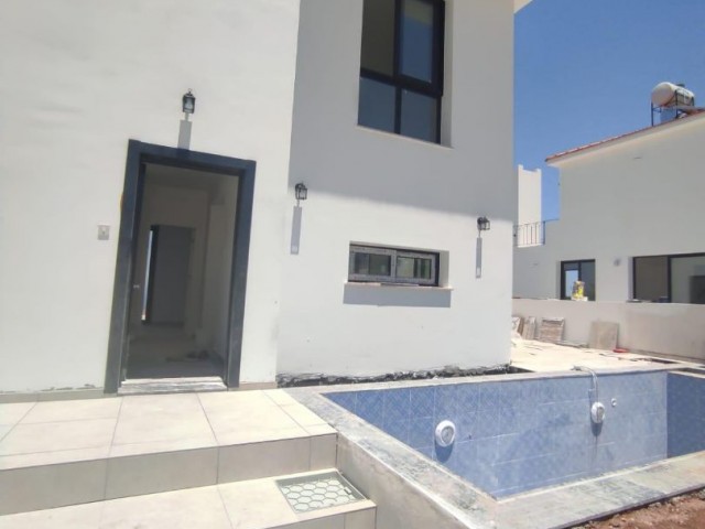 Luxus 4 + 1 Triplex Villa mit Panoramablick auf die Berge und das Meer mit privatem Pool in chatalköy ** 