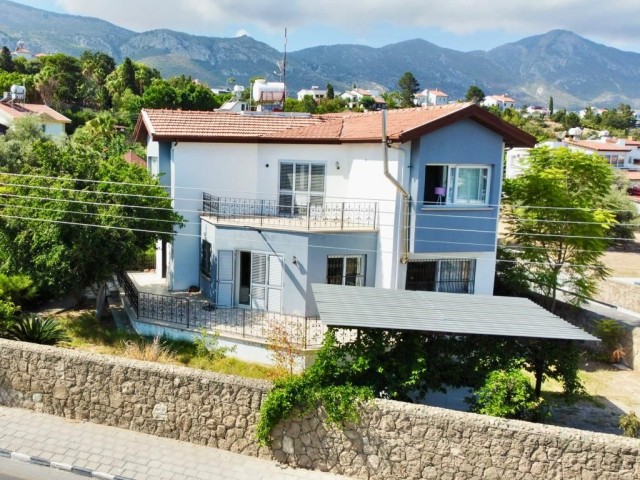 3+ 1 duplex villa with large garden for sale in Kyrenia Catalkoy ** 