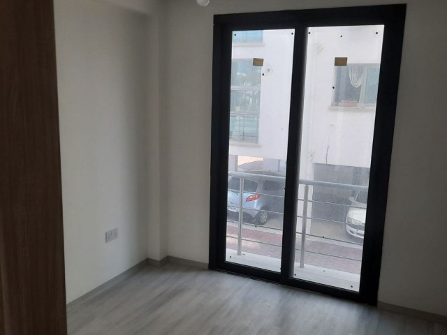 GİRNE MERKEZDE  SATILIK 2+1 DAİRE