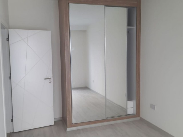 GİRNE MERKEZDE  SATILIK 2+1 DAİRE