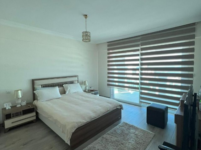 3+1 PENTHOUSE ZUM VERKAUF IM ZENTRUM VON KYRENIA ** 