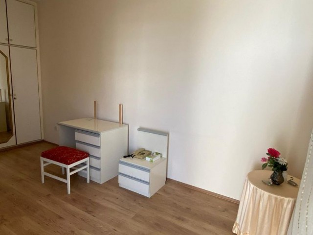 KAŞGAR MARKET BÖLGESİ KİRALIK 3+1 DAİRE 