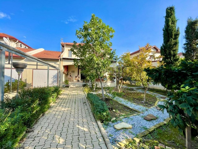 Villa mit privatem Pool in fußläufiger Entfernung zum Meer in Alsancak, Kyrenia