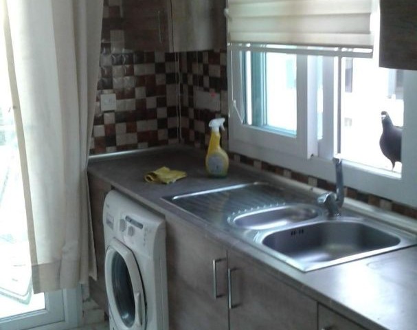 GİRNE MERKEZDE SATILIK 2+1 DAİRE 