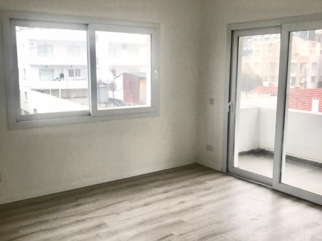 SULU ÇEMBER YAKINI SATILIK 2+1 DAİRE