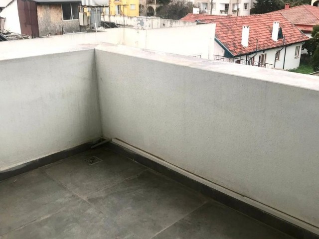 SULU ÇEMBER YAKINI SATILIK 2+1 DAİRE