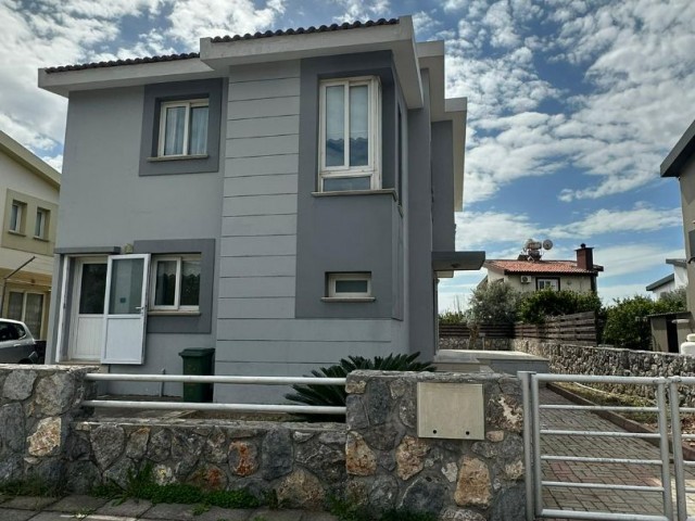 GİRNE BOĞAZKÖY 3+1 VILLA FOR SALE WITH TURK MALI POOL