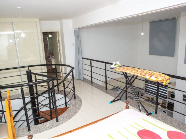 DAILY RENTAL FLAT WITH POOL INSIDE THE SITE WITHIN 3 MINUTES WALKING TO ALSANCAK ATAKARA MARKET