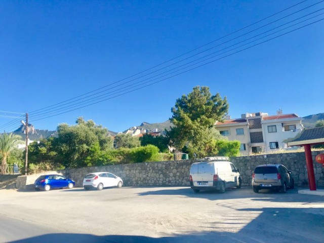 ON THE GIRNE-CATALKOYDE HIGHWAY !!!! , 1 DONUM 3 EVLEK LAND , 600 M2 PER THOUSAND + 1000 M2 IS BEING PURCHASED, 70% TICARI IS BEING BUILT ,SAH MARKET BOLT TEL: 0542 867 1000 ONER (IN Turkish)., 1 DONUM 3 EVLEK LAND, ICINDE 600 M2 PER THOUSAND + 1000 M2 IS BEING DECOMMISSIONED, 70% TICARI ZONED ,SAH 
