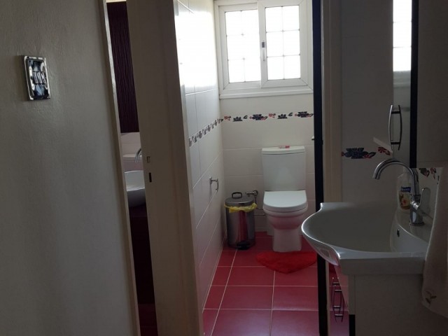 Flat For Sale in Balıkesir, Nicosia