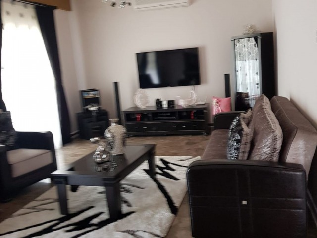 Flat For Sale in Balıkesir, Nicosia