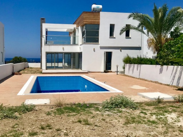 GIRNE CATALKOY, DENIZE 100 M. SUPER LUKS VILLA MIT POOL, NEU UND BEZUGSFERTIG TEL : 0542 867 1000 ONER ** 