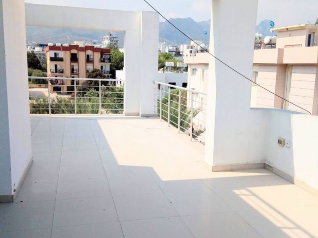 GIRNE MERKEZDE MUKEMMEL KONUMDA 2+1 PENTHOUSE YENI LIMAN CIVARINDA 0533-829-71-29