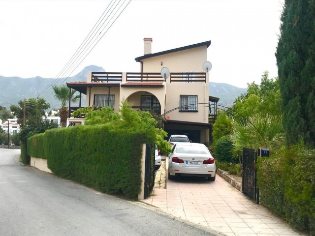 GIRNE CATALKOY , TURK MALI VILLA , GENIS 4 YATAK ODALI , YARDIMCI EVI , 750 M2 ARSA ICINDE, TEL : 0542 8671000