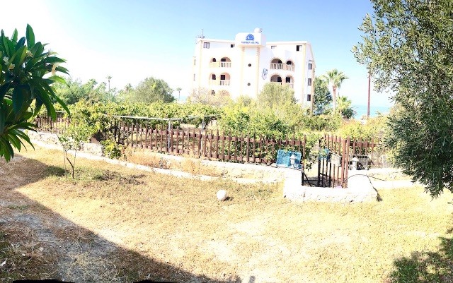 GIRNE-KARAOGLANOGLU, am Meer, 400 M2 , VILLA mit 5 Schlafzimmern, 1600 M2 Grundstück TEL: 0542 8671000 ** 