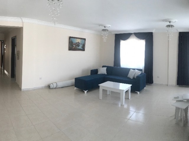 THE APARTMENT IS LOCATED IN THE CENTER OF KASKAR DISTRICT, WITH SUPER DECOR,NO COST, LARGE 3+2 APARTMENT , 135 M2, CREDIT CARD TEL : 0542 867 1000 ONER ** 