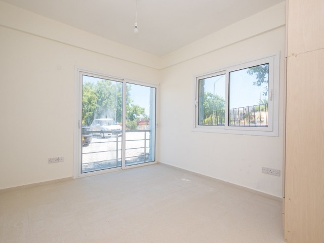 GIRNE LAPTA , GENIS 2+1 DAIRE ,85 M2 ,GENIS BALKON , ORTAK HAVUZ , OTOPARK , MANZARALI 