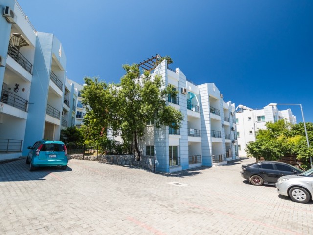 GIRNE LAPTA , GENIS 2+1 APARTMENT ,85 M2 ,LARGE BALCONY , SHARED POOL , PARKING , WITH VIEW ** 