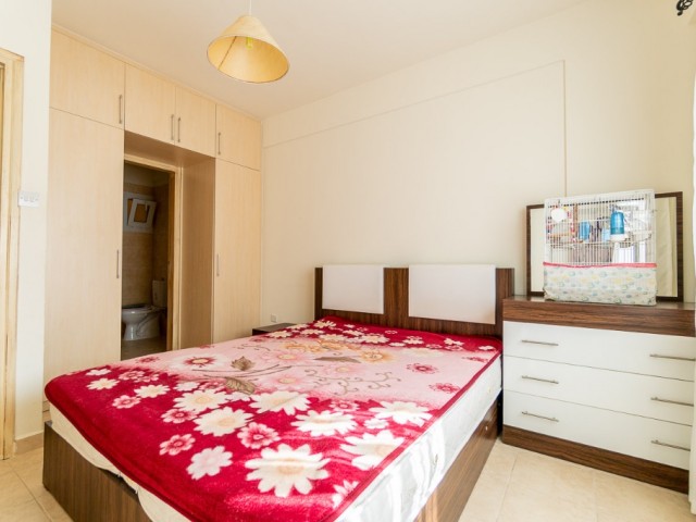 GIRNE ALSANCAK , HAVUZLU SITEDE , GENIS 3+1 DAIRE , HERYERE YAKIN , OTOPARK , ESYALI