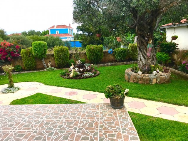 GIRNE KARAKUM , MUSTAKIL VILLA , CENTRALLY LOCATED, CLEAN AND WELL MAINTAINED, PARKING LOT TEL : 0542 8671000 ** 