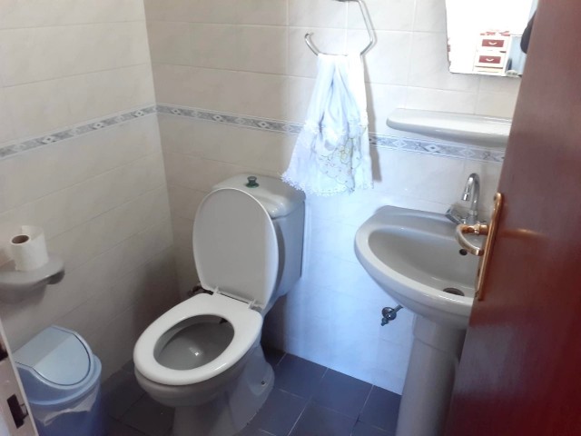 GIRNE KARAOGLANOGLU, PRIVATER GARTEN, SEHR GERÄUMIGES 3-SCHLAFZIMMER, GAU, IN DER NÄHE VON ÜBERALL TEL: 0542 8671000 ** 