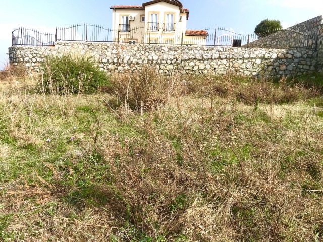 Residential Zoned Plot For Sale in Arapköy, Kyrenia