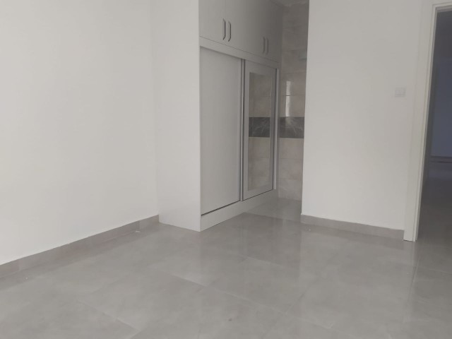 GİRNE LAPTA'DA SATILIK 3+1 APARTMAN DAİRE