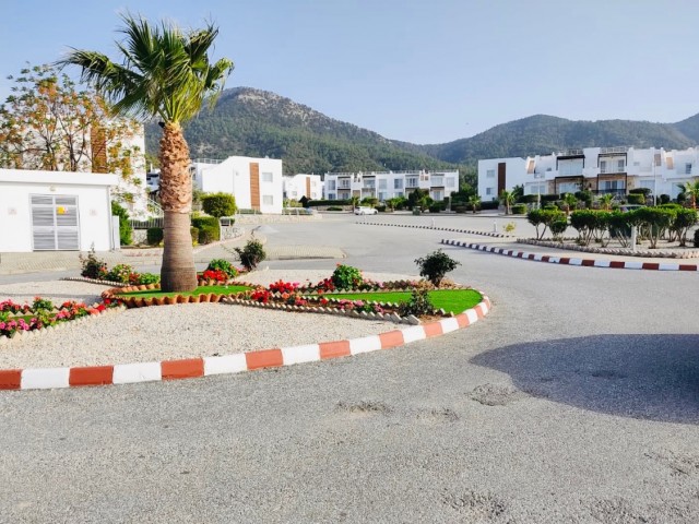 MAGUSA FRESHWATER , POOLSIDE SITE, SUPER VIEW, GENIS 2+1 APARTMENT, OWN GARDEN AND TERRACE ** 