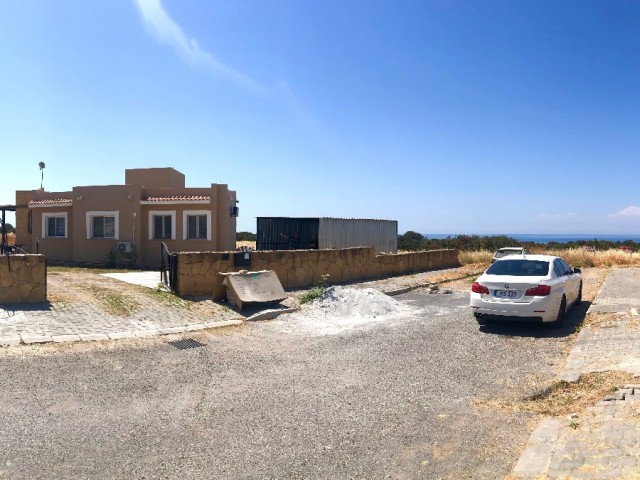 GIRNE TATLISU , MUSTAKIL BUNGALOW VILLA , DENIZ VE DAG MANZARALI , DENIZE 200M , 3 YATAK ODALI 