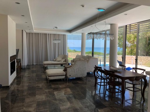 4+1 MODERNE VILLA DIREKT AM MEER IN KYRENIA CHATALKÖY ** 