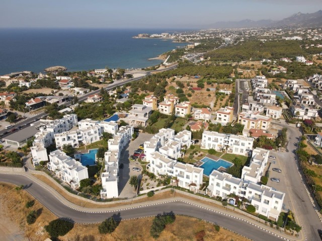 GIRNE-ALSANCAK , 2+1 PENTHOUSE , FURNISHED , GREAT SEA AND MOUNTAIN VIEWS , POOL , CLOSE TO BEACH