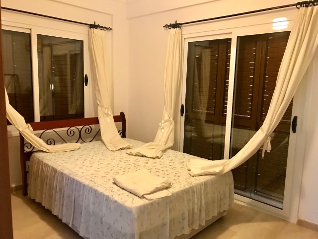 GIRNE-LAPTA , DENIZ KENARINDA MUSTAKIL VILLA , 6 YATAK ODALI , HAVUZLU ,MANZARALI TEL : 0542 867 1000 ONER