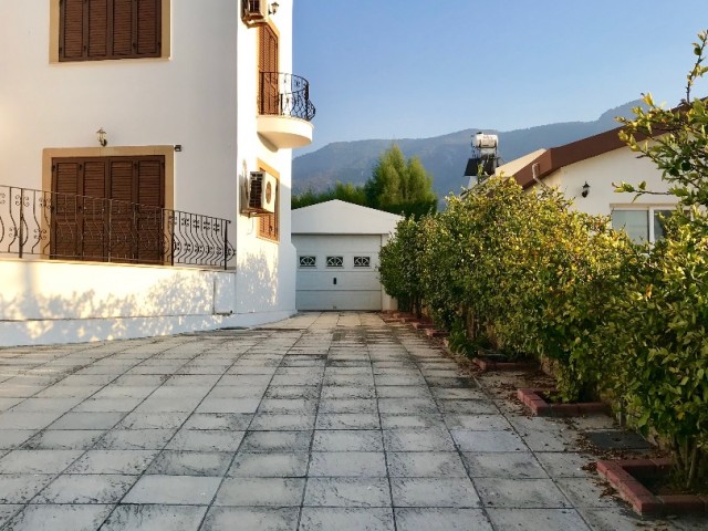 GIRNE-LAPTA , DENIZ KENARINDA MUSTAKIL VILLA , 6 YATAK ODALI , HAVUZLU ,MANZARALI TEL : 0542 867 1000 ONER