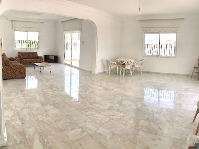 GIRNE CENTRAL , 185M2 PENTHOUSE , 50M2 TERRACE , SUPER LOCATION, CLEAN AND WELL MAINTAINED TEL: 05428671000 ** 