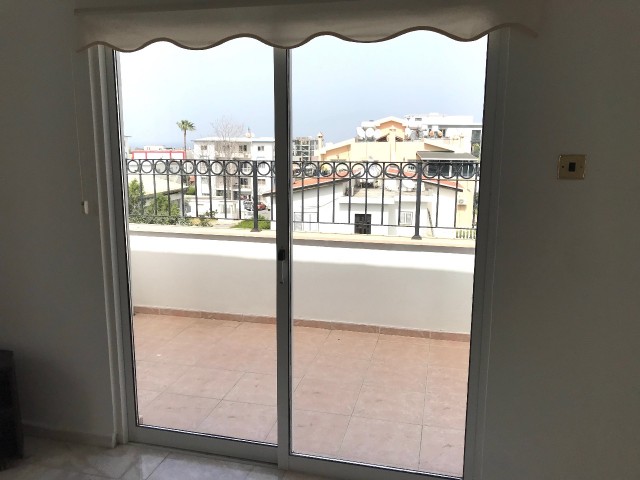 GIRNE CENTRAL , 185M2 PENTHOUSE , 50M2 TERRACE , SUPER LOCATION, CLEAN AND WELL MAINTAINED TEL: 05428671000 ** 