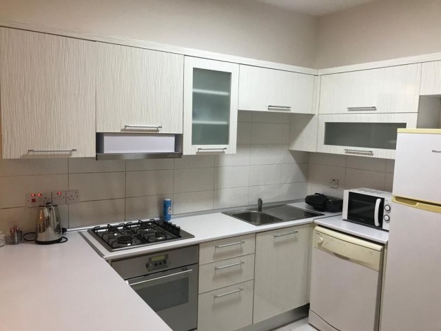 HERRLICHE 1+1 ;2+1 APARTMENTS, PENTHÄUSER UND VILLEN ZUR TÄGLICHEN MIETE IM ZENTRUM VON KYRENIA ** 