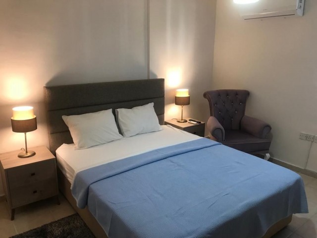 HERRLICHE 1+1 ;2+1 APARTMENTS, PENTHÄUSER UND VILLEN ZUR TÄGLICHEN MIETE IM ZENTRUM VON KYRENIA ** 