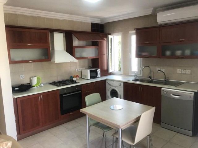 GİRNE MERKEZDE GÜNLÜK KİRALIK MUHTEŞEM 1+1 ;2+1 APARTMAN DAİRELER, PENTHOUSE VE VİLLALAR