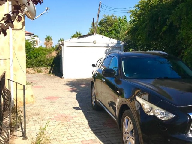 3+ 1 VILLA FOR SALE IN LAPTADA, 300 METERS FROM THE SEA ** 