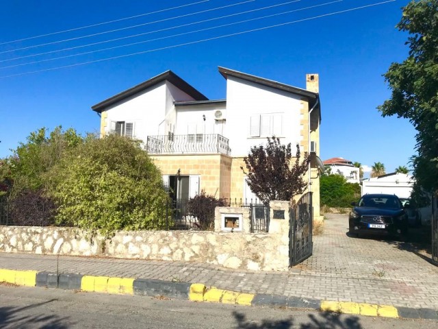 3+ 1 VILLA FOR SALE IN LAPTADA, 300 METERS FROM THE SEA ** 