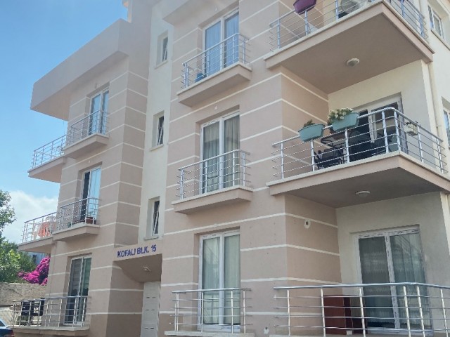 Looked after 1+1 apartment in Alsancak, title deeds  are ready