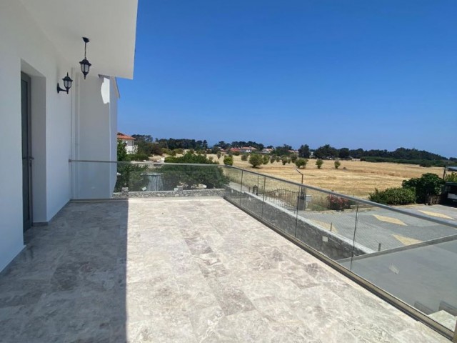 3 + 1 MODERNE LUXUSVILLA ZUR MIETE IN KYRENIA KARSIYAKADA ** 