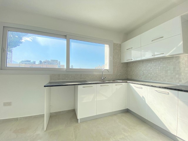 LARGE NEW 3+1 FLAT FOR SALE IN THE CENTER OF KYRENIA