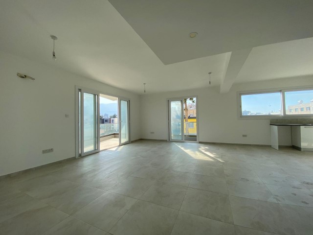 LARGE NEW 3+1 FLAT FOR SALE IN THE CENTER OF KYRENIA