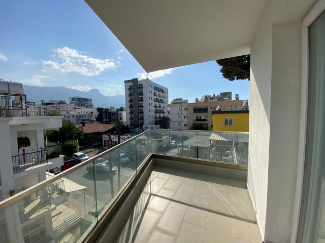 LARGE NEW 3+1 FLAT FOR SALE IN THE CENTER OF KYRENIA