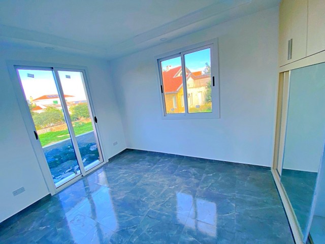 Denize sıfır havuzlu sitede 2+1 daire